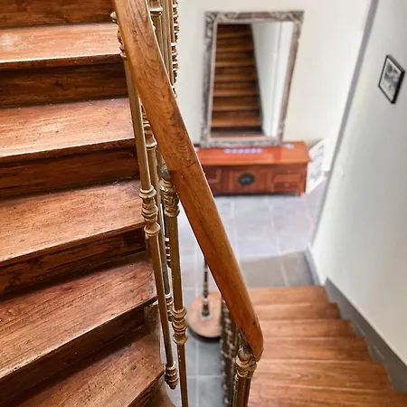 Oda ve Kahvaltı Chateau Lamothe 3*