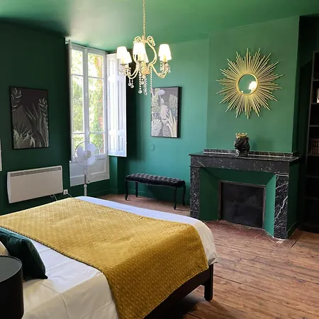לינה וארוחת בוקר Chateau Lamothe Baziege