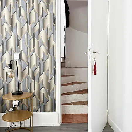 לינה וארוחת בוקר Chateau Lamothe 3*