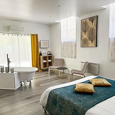 Bed & Breakfast Chateau Lamothe 3*