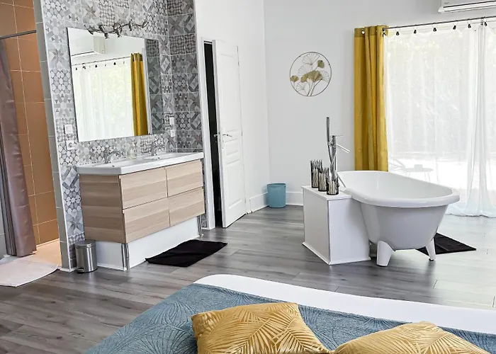 Bed & Breakfast Chateau Lamothe Baziege